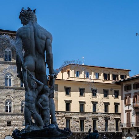 Apartments Florence - Palazzo Signoria Luxury Apartments 10- Giuditta Bagian luar foto