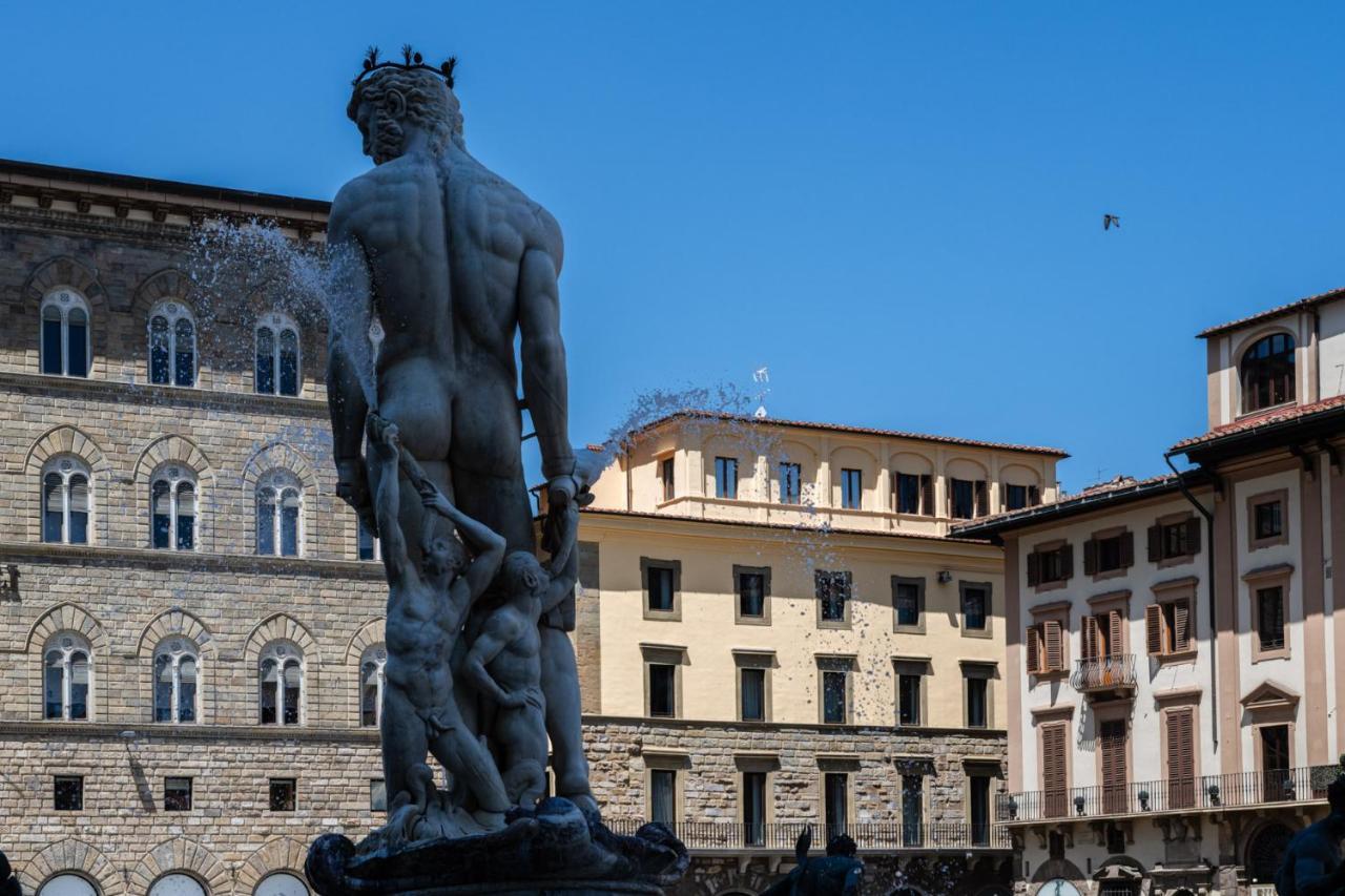 Apartments Florence - Palazzo Signoria Luxury Apartments 10- Giuditta Bagian luar foto