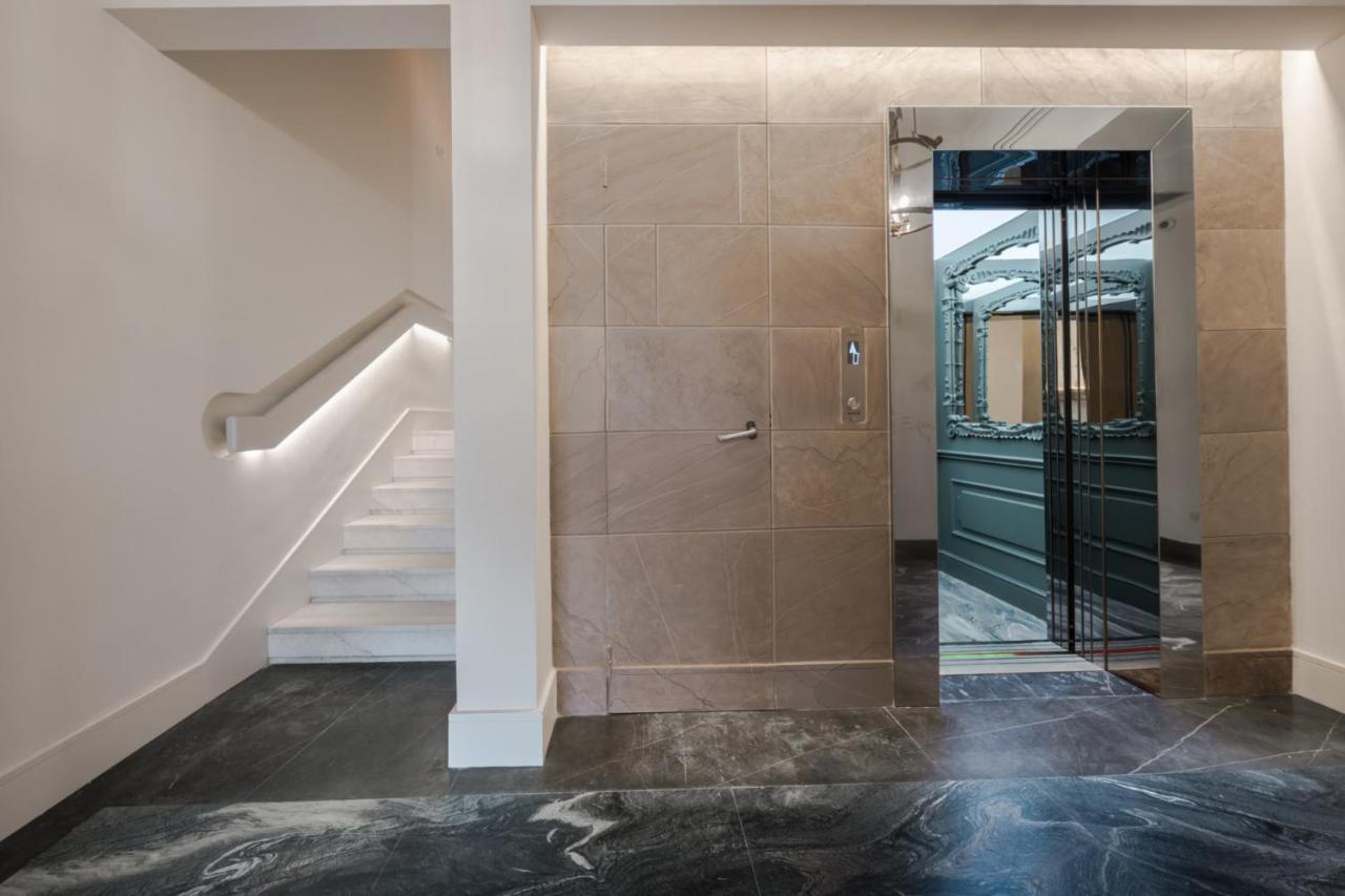 Apartments Florence - Palazzo Signoria Luxury Apartments 10- Giuditta Bagian luar foto